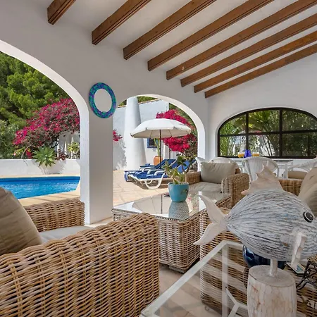 Hibiscus By Sun & Sea Homes ヴィラ