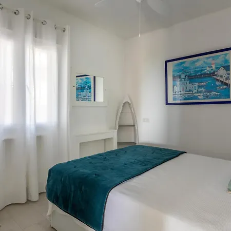 Hibiscus By Sun & Sea Homes ヴィラ
